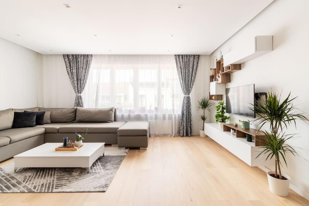 European Heart 2-Bedroom Flat. Bruxelles Eksteriør billede